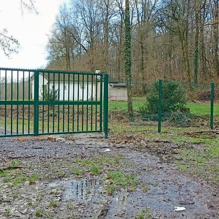 Deux Etangs Poissonneux Au Milieu Des Bois Avec Gite Moderne, La Halte Des Deux Lacs Rosée Exterior foto