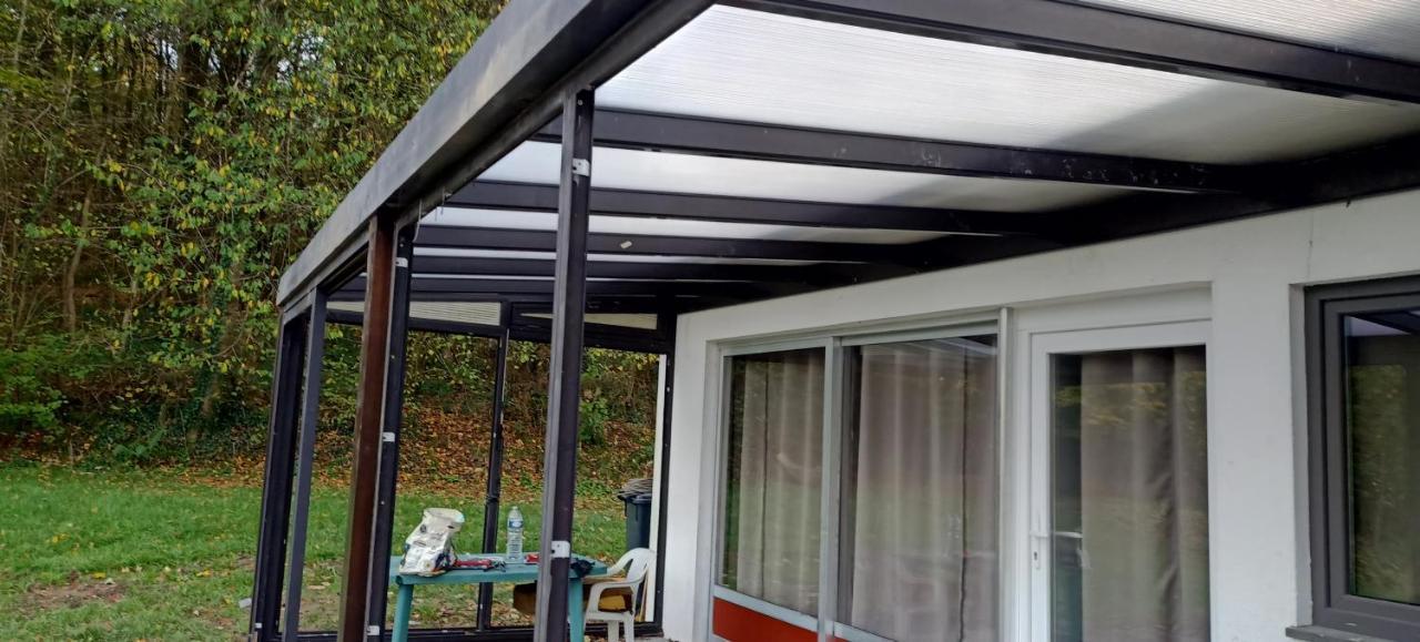 Deux Etangs Poissonneux Au Milieu Des Bois Avec Gite Moderne, La Halte Des Deux Lacs Rosée Exterior foto